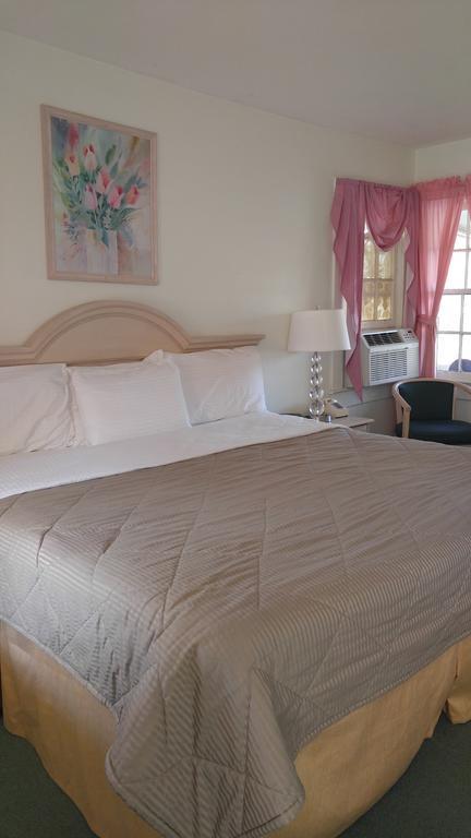 Rosewood Inn Брайсон-Сити Экстерьер фото