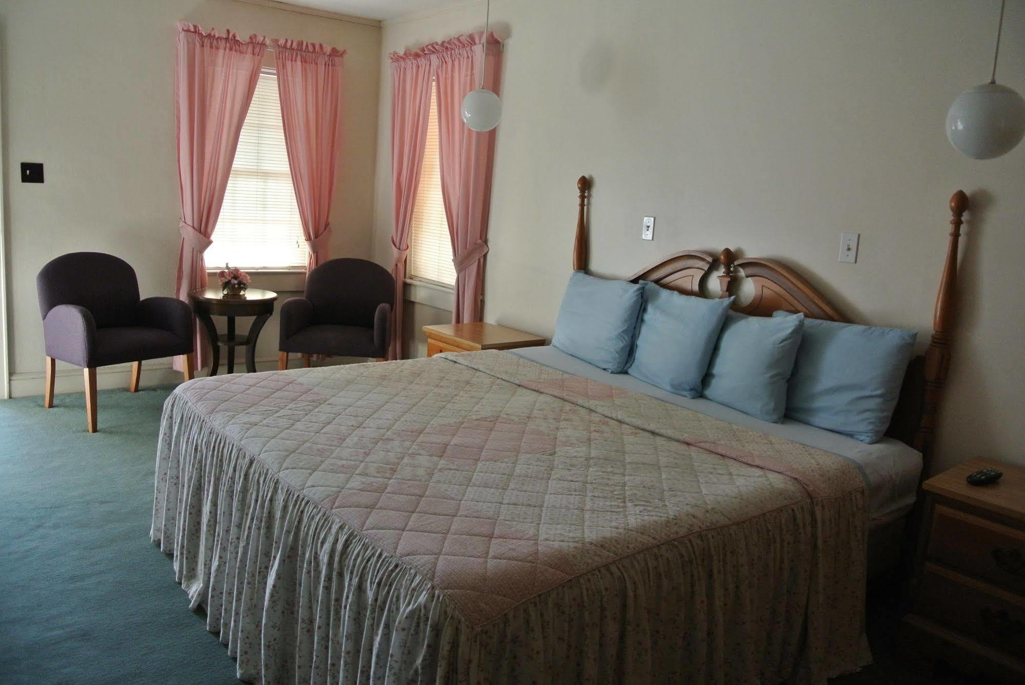 Rosewood Inn Брайсон-Сити Экстерьер фото